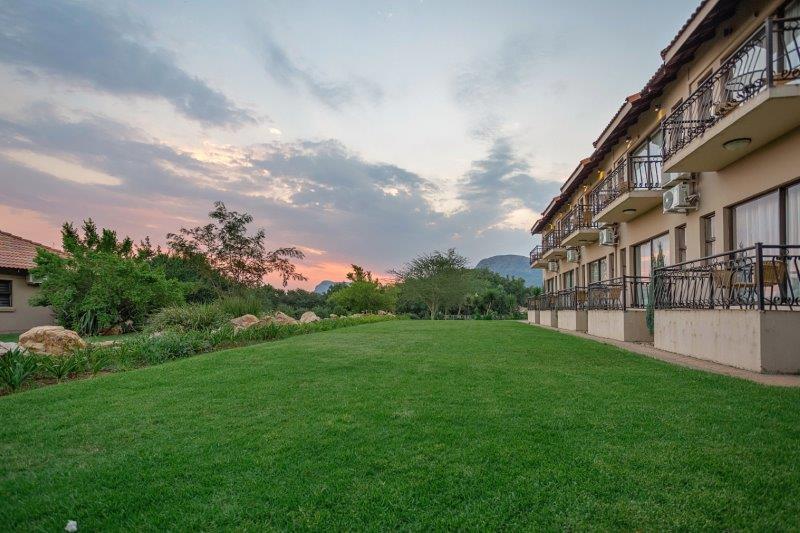 Three Oaks and an Aloe Boutique Hotel