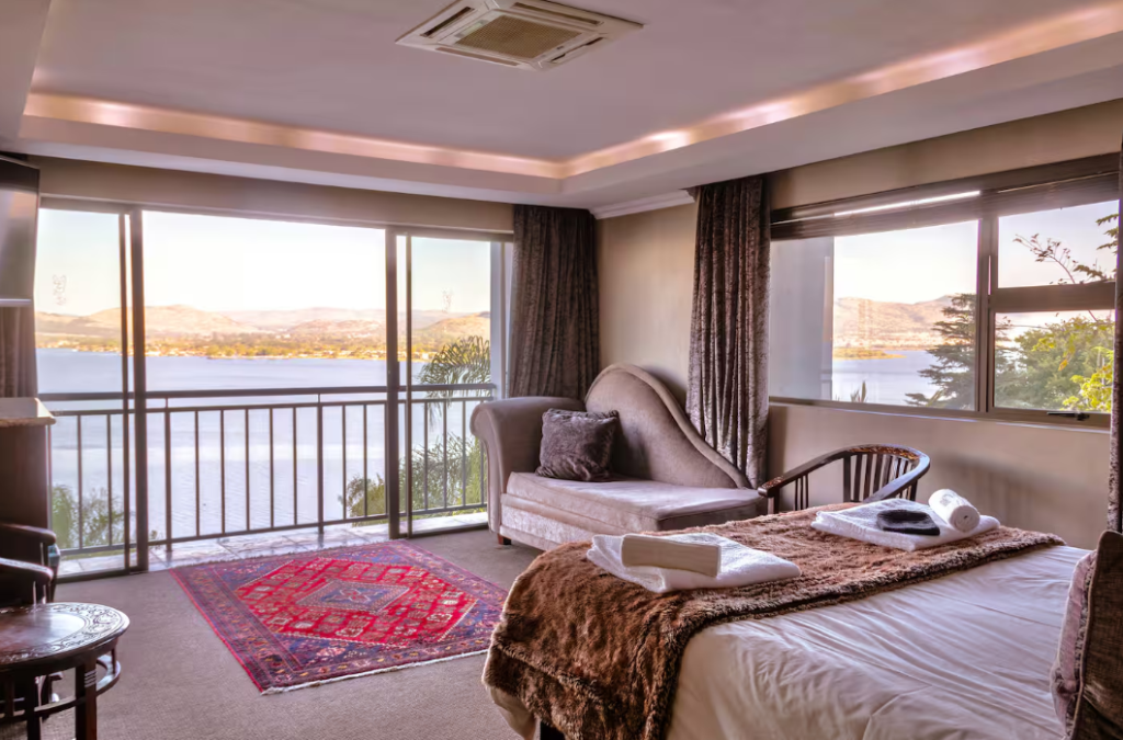 Kosmos Lodge
